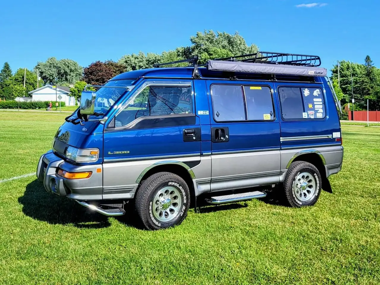 Mitsubishi Delica снимка Mitsubishi Delica