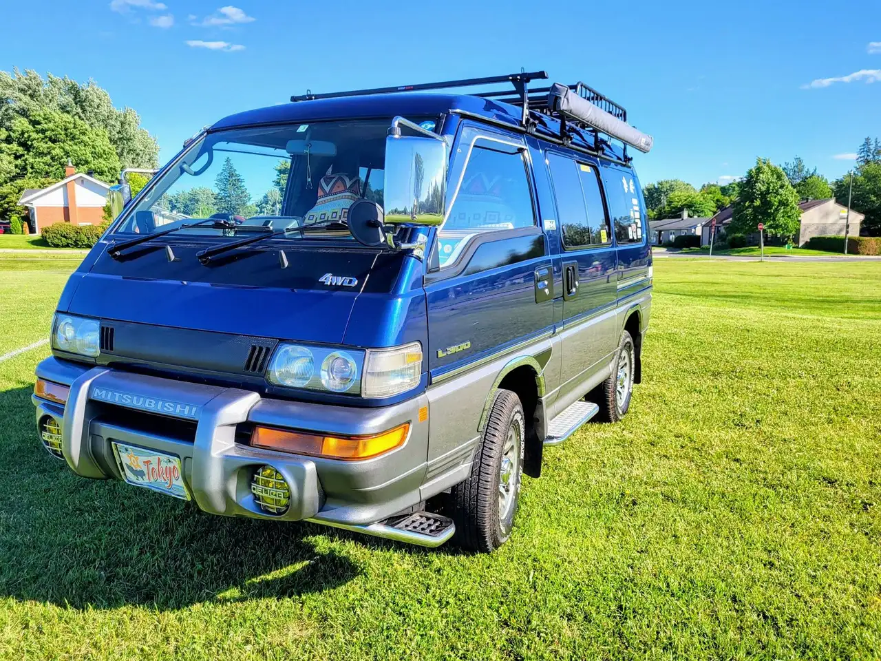 Mitsubishi Delica снимка Mitsubishi Delica