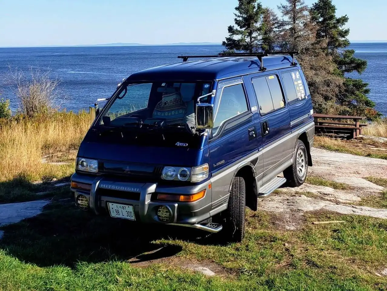 Mitsubishi Delica снимка Mitsubishi Delica