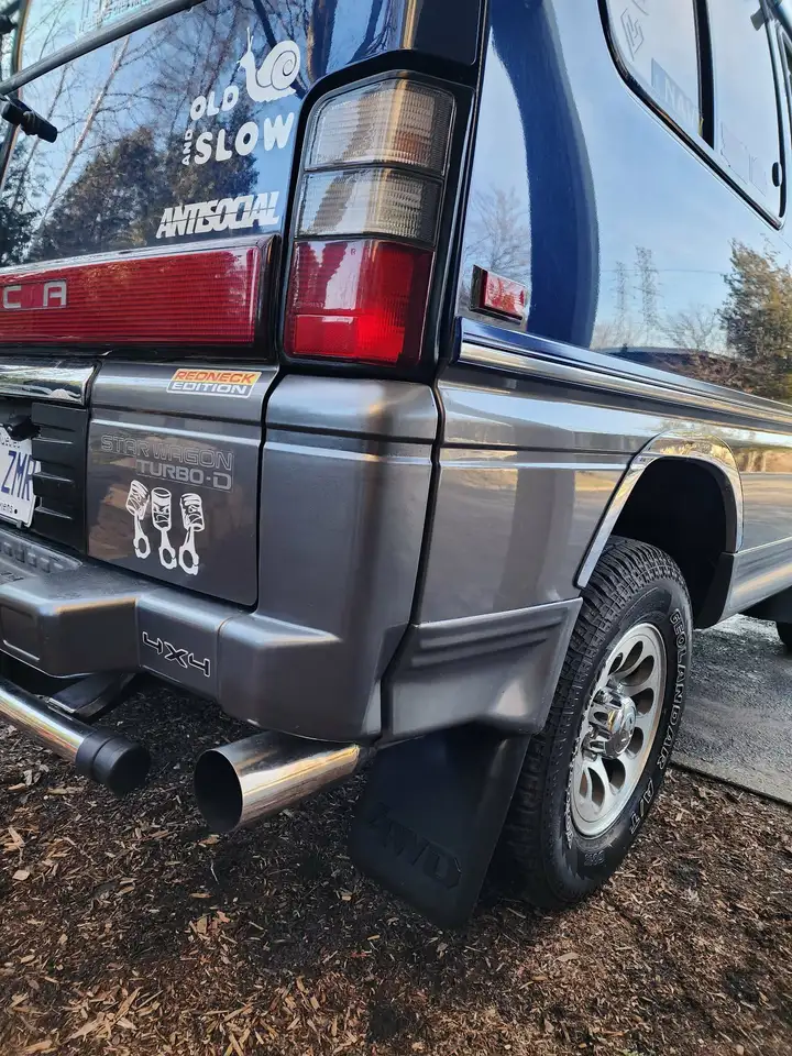 Mitsubishi Delica снимка Mitsubishi Delica