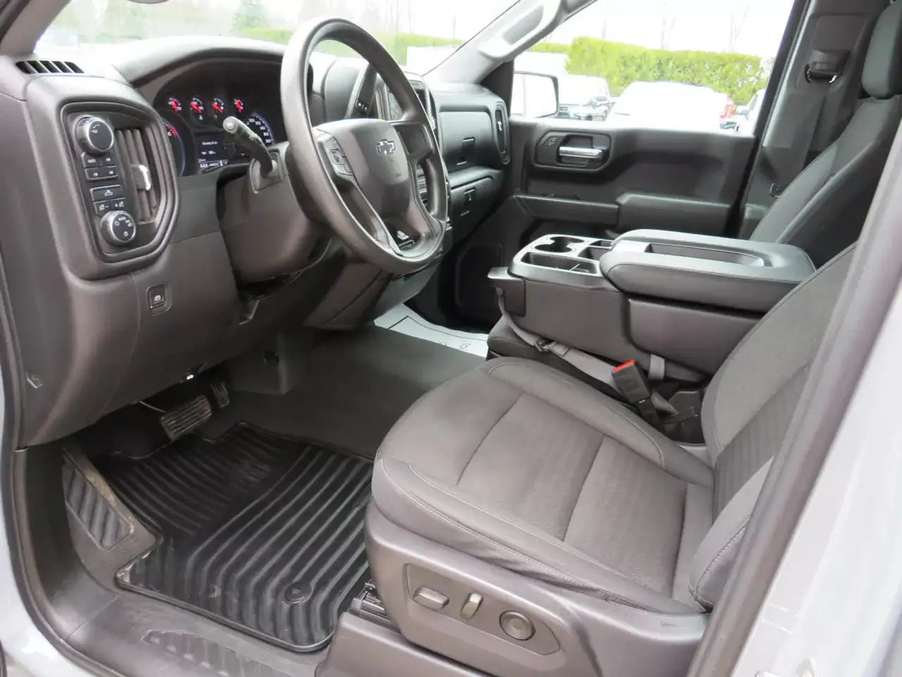 Chevrolet Silverado 1500 снимка Chevrolet Silverado 1500