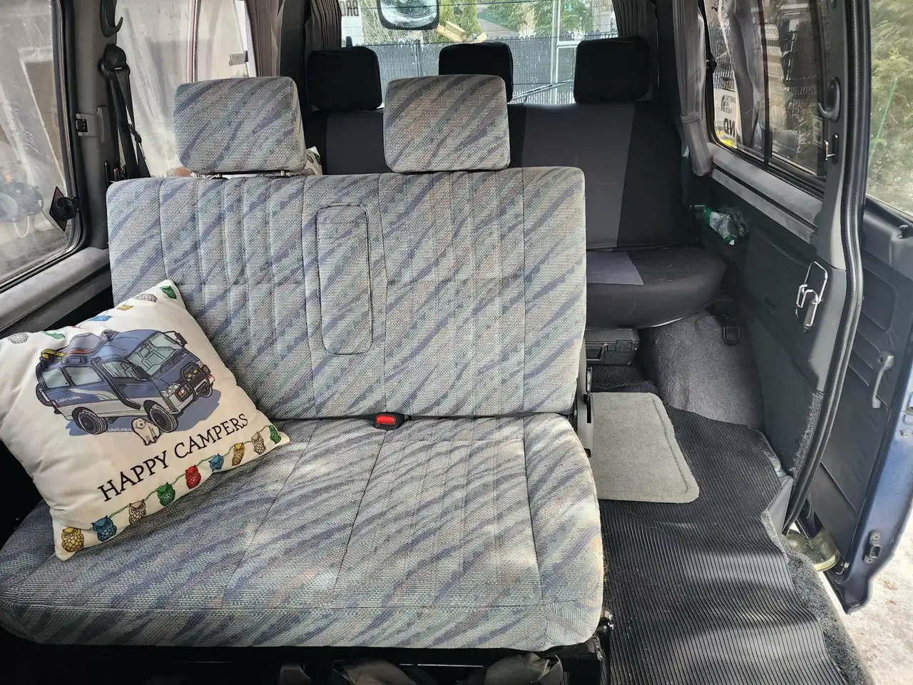 Mitsubishi Delica снимка Mitsubishi Delica