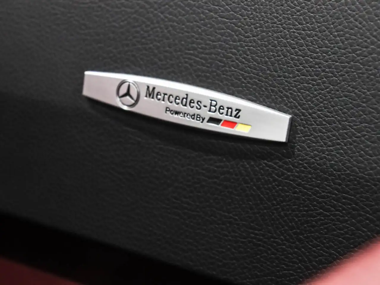 Mercedes-Benz SL снимка Mercedes-Benz SL