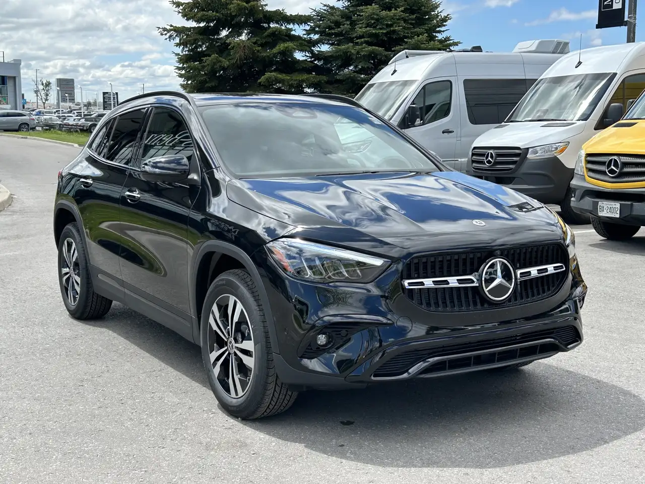 Mercedes-Benz GLA снимка Mercedes-Benz GLA