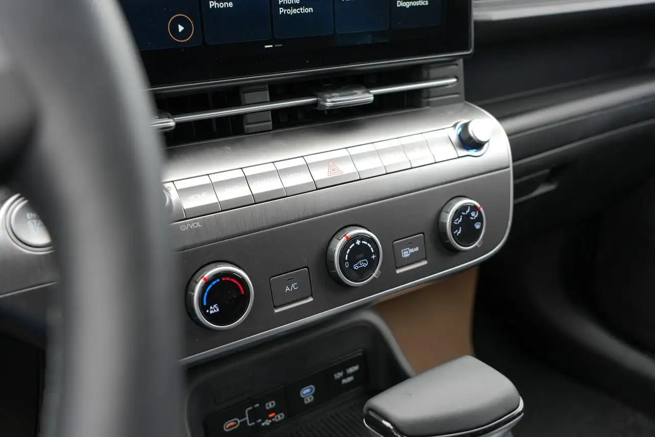 Hyundai KONA photo Hyundai KONA