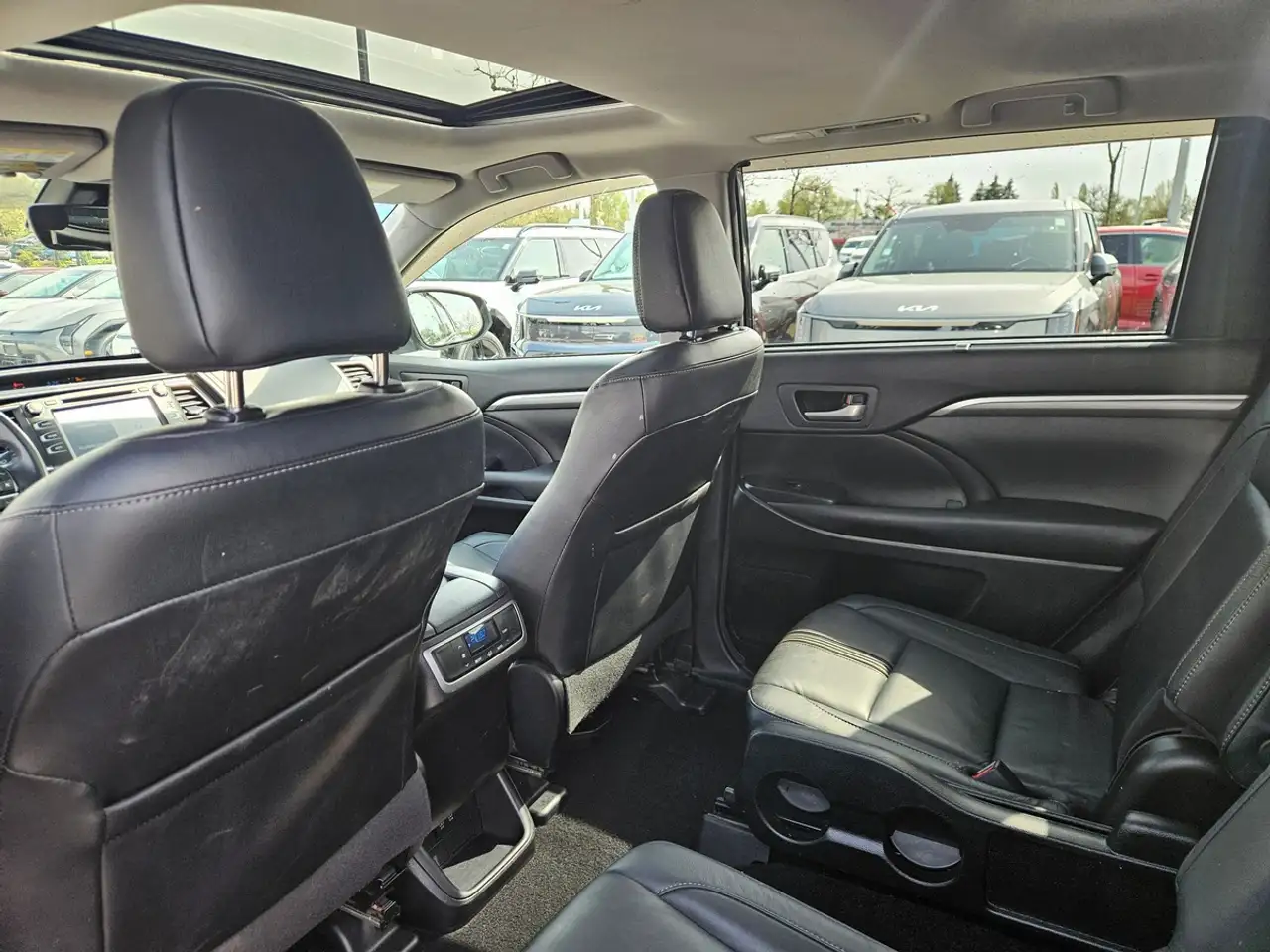 Toyota Highlander photo Toyota Highlander