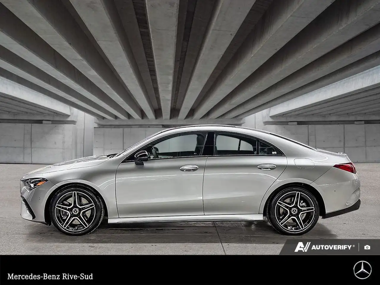 Mercedes-Benz CLA снимка Mercedes-Benz CLA