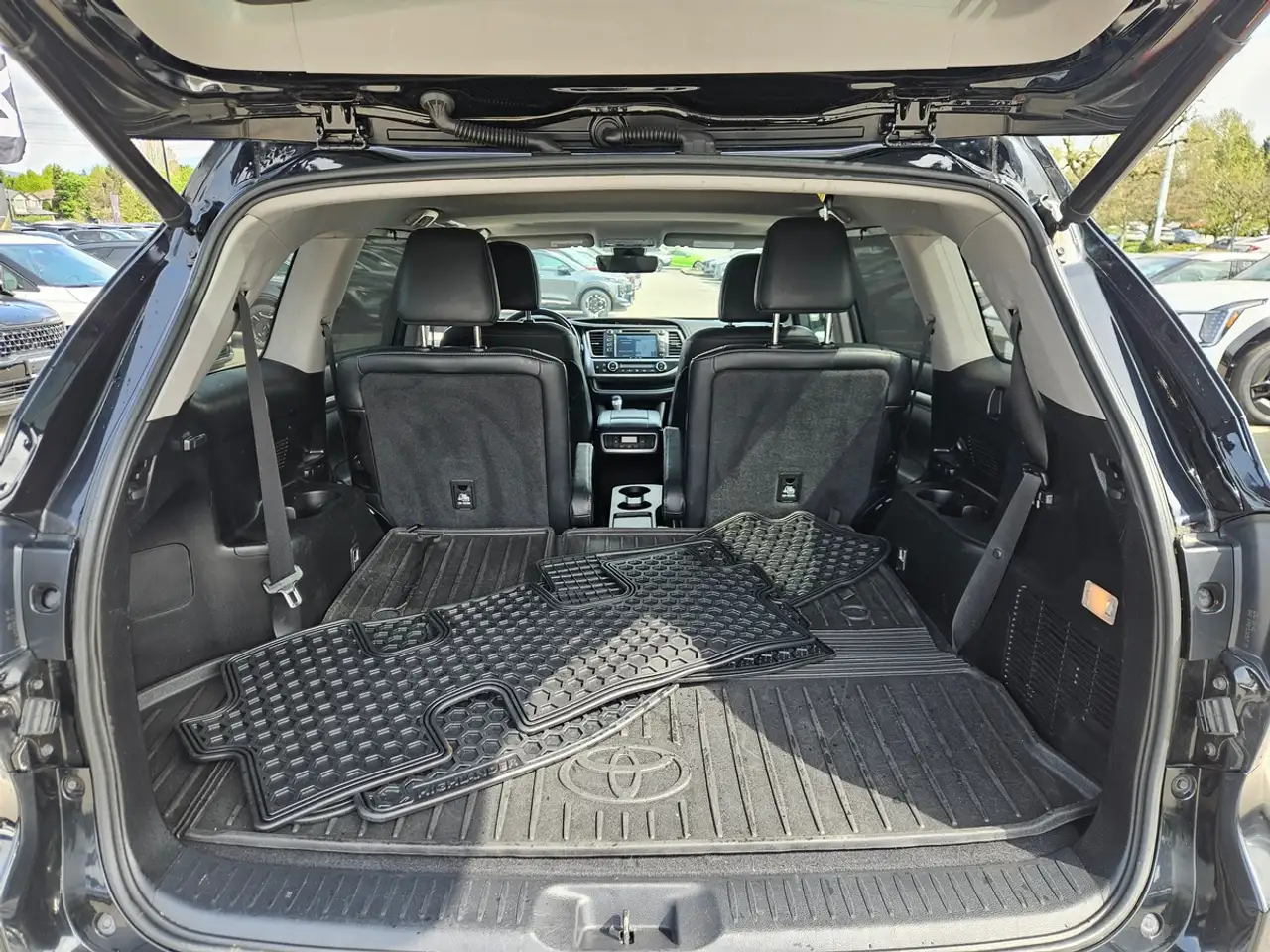 Toyota Highlander photo Toyota Highlander