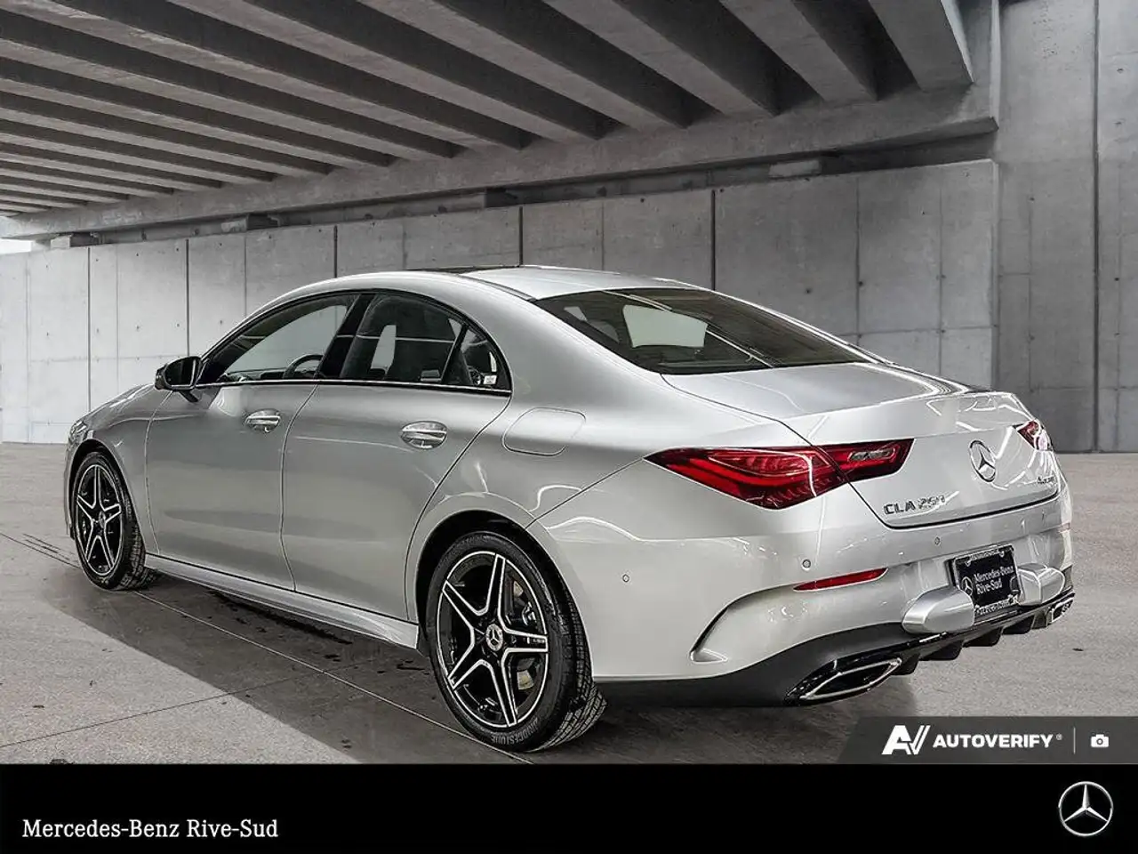 Mercedes-Benz CLA снимка Mercedes-Benz CLA