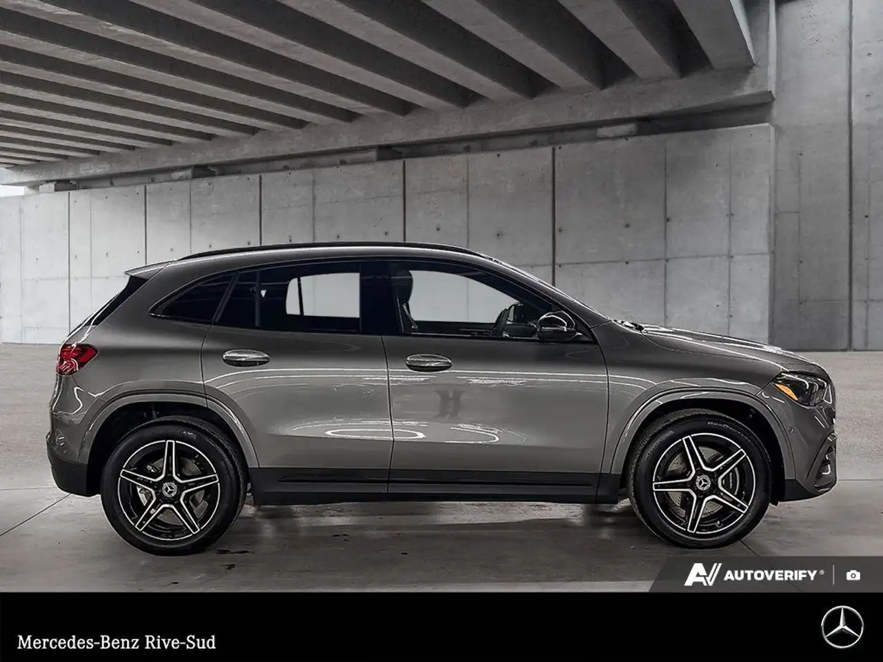 Mercedes-Benz GLA photo Mercedes-Benz GLA
