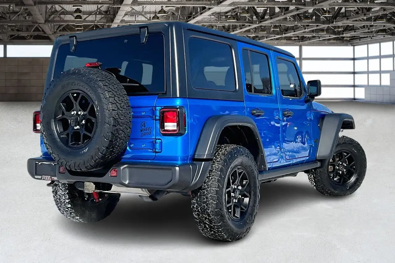 Jeep Wrangler снимка Jeep Wrangler