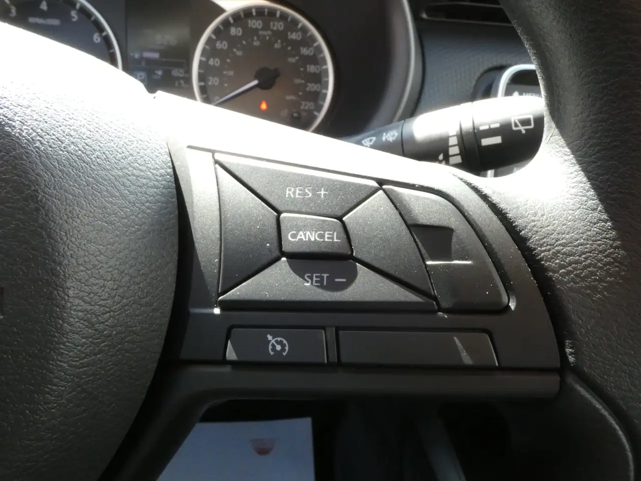 Nissan Kicks photo Nissan Kicks