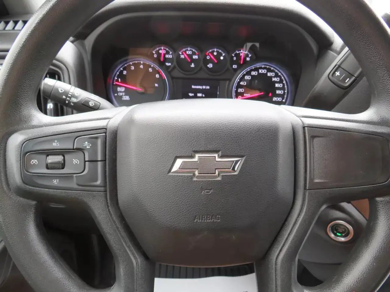 Chevrolet Silverado 1500 снимка Chevrolet Silverado 1500