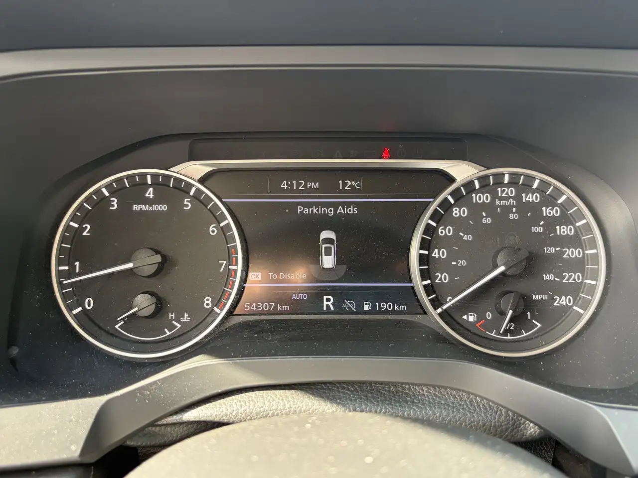 Nissan Pathfinder снимка Nissan Pathfinder