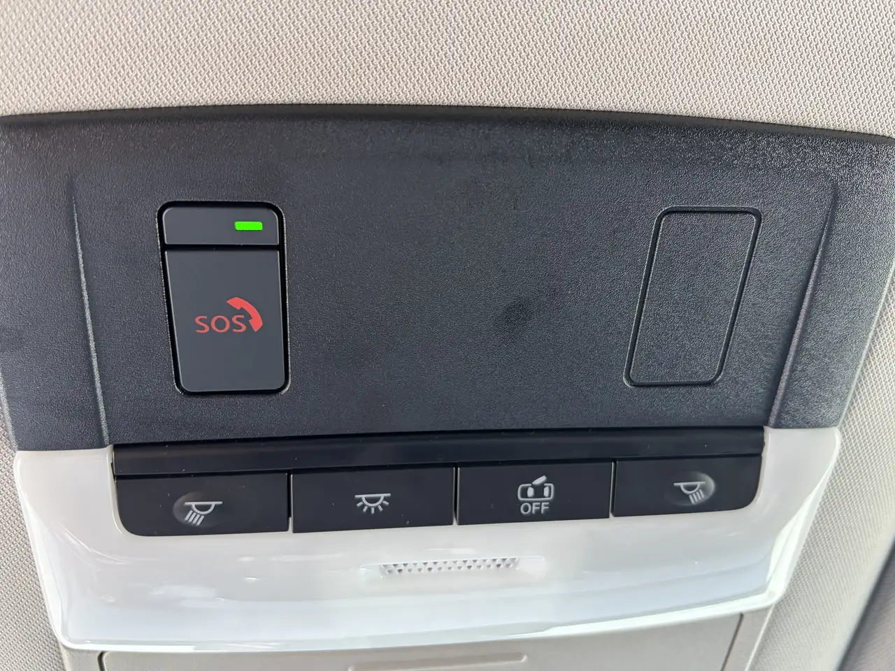 Nissan Pathfinder снимка Nissan Pathfinder