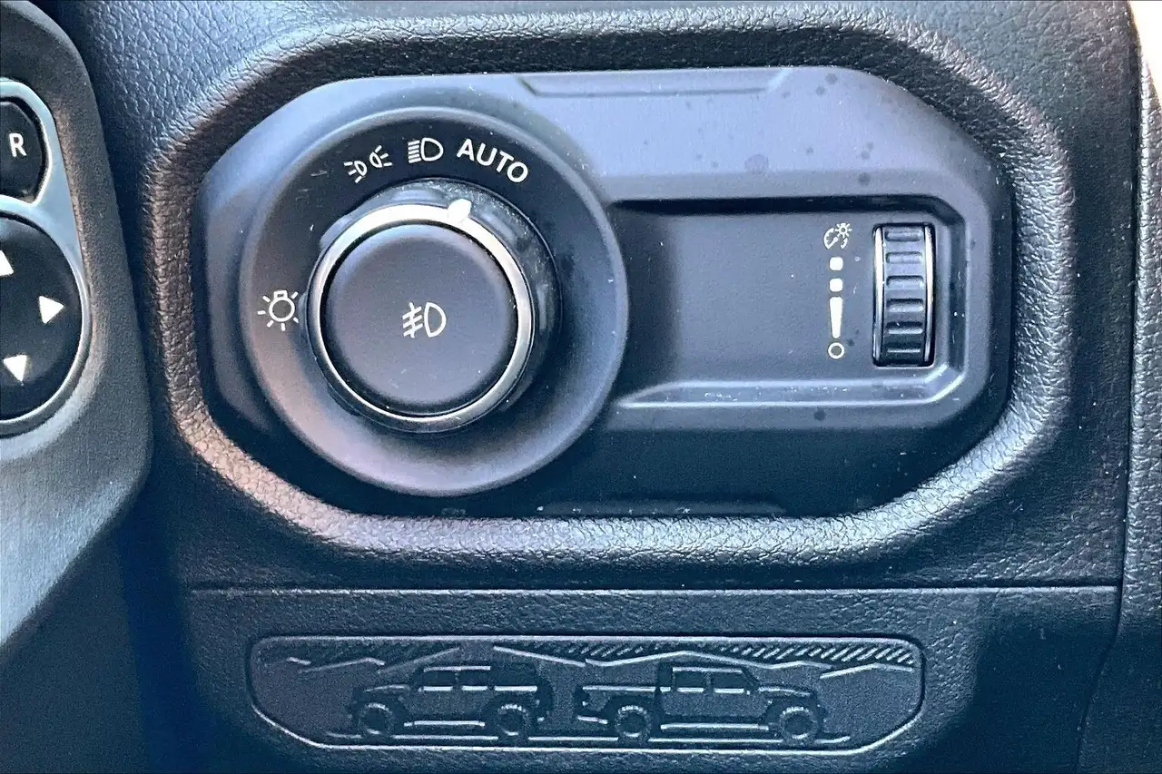 Jeep Wrangler снимка Jeep Wrangler