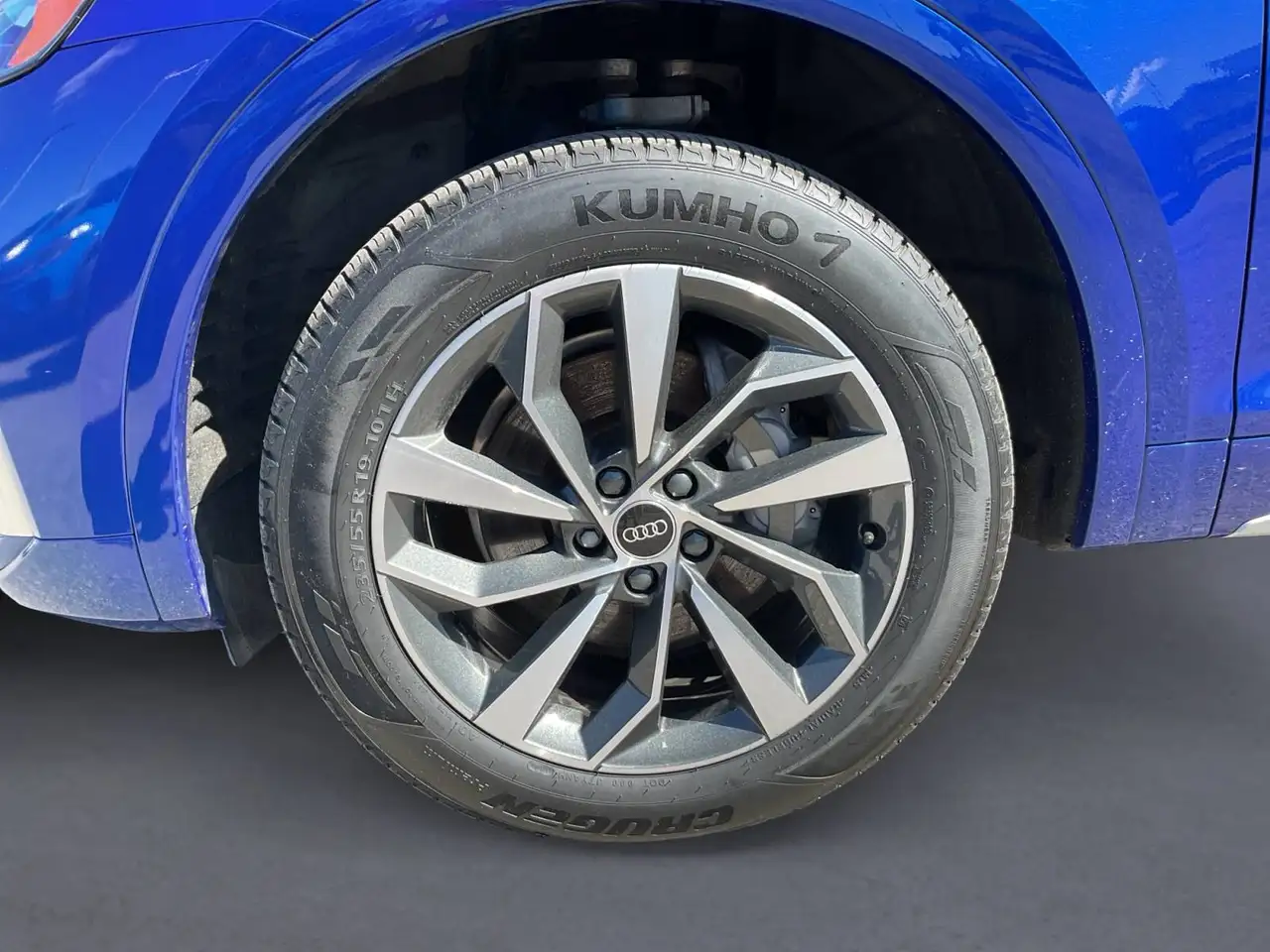 Audi Q5 photo Audi Q5