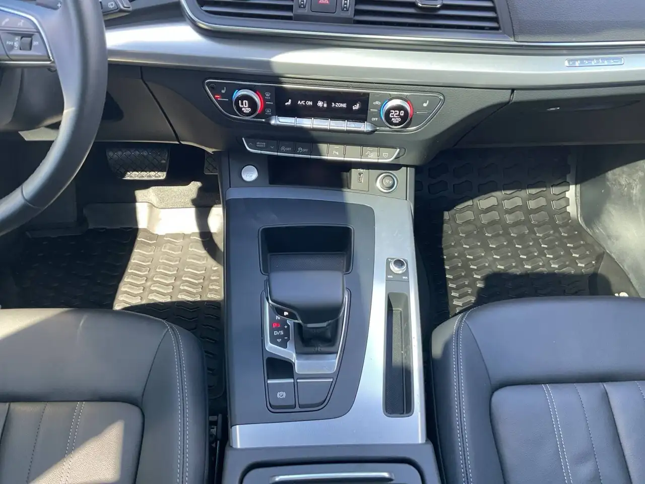 Audi Q5 photo Audi Q5
