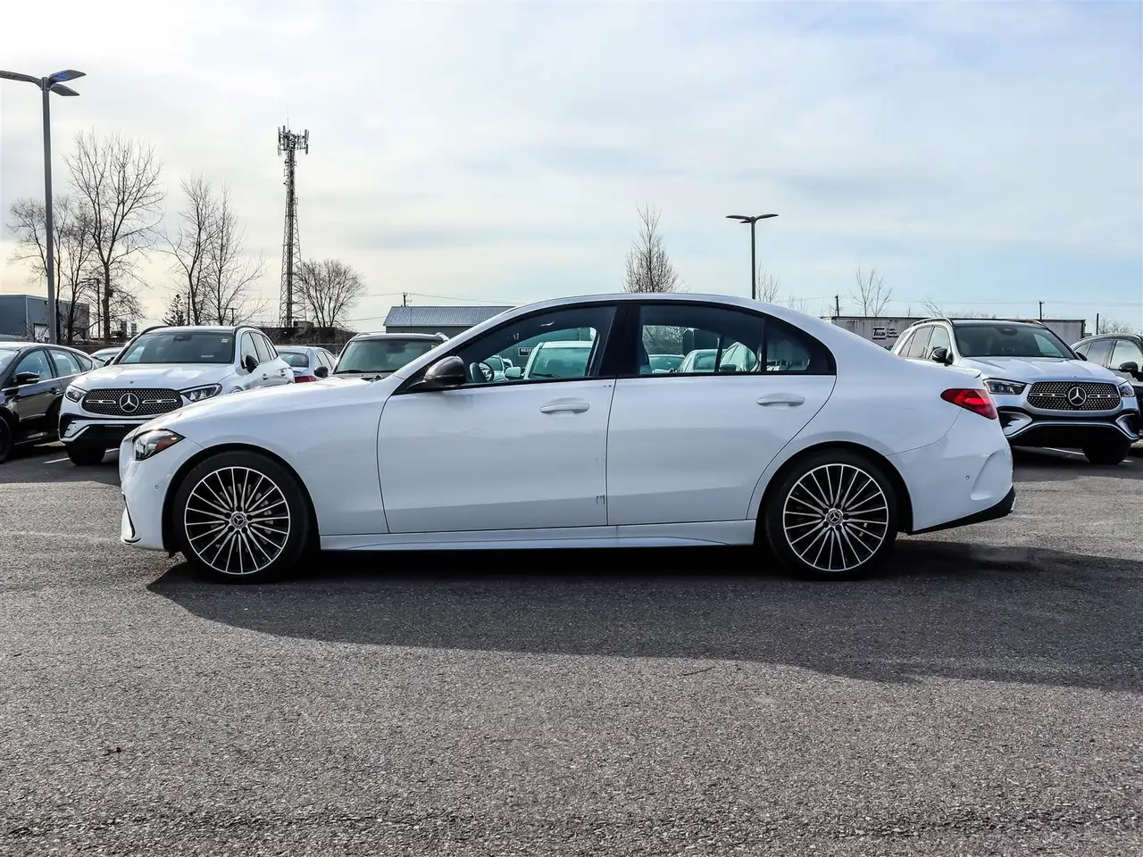 Mercedes-Benz C-Class снимка Mercedes-Benz C-Class