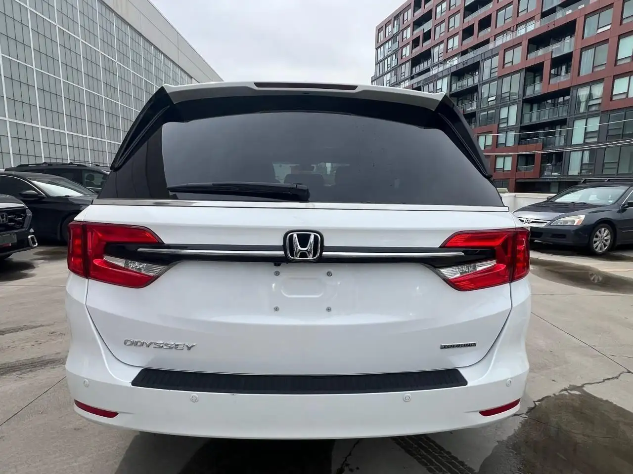 Honda Odyssey снимка Honda Odyssey