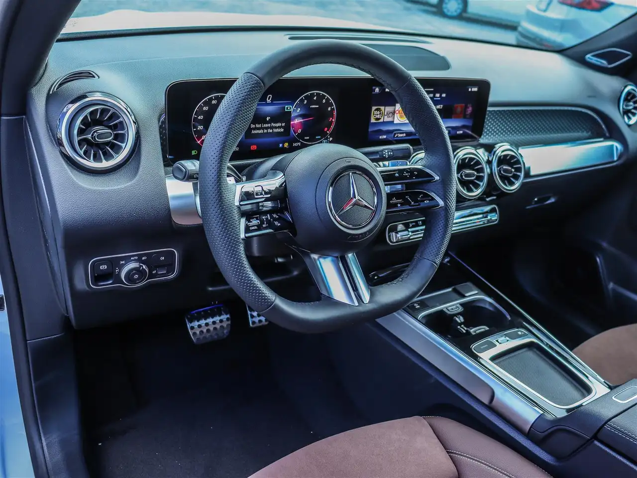 Mercedes-Benz GLB снимка Mercedes-Benz GLB