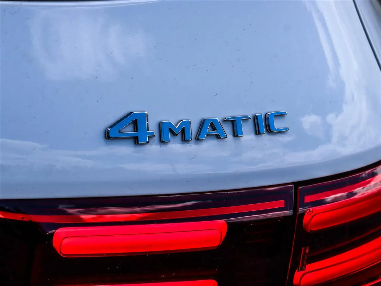Mercedes-Benz GLB снимка Mercedes-Benz GLB