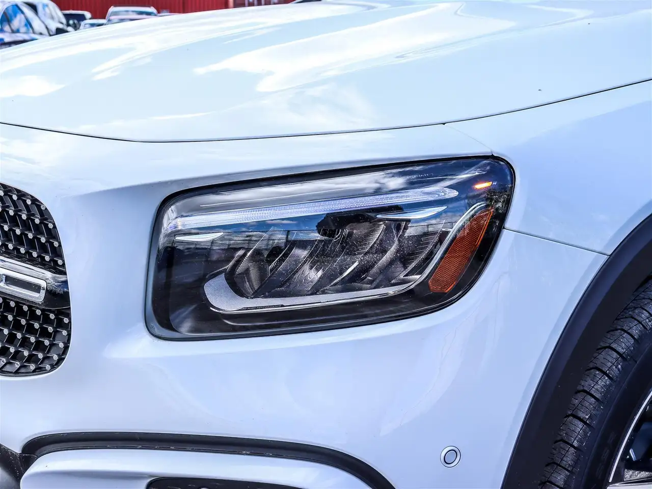 Mercedes-Benz GLB снимка Mercedes-Benz GLB