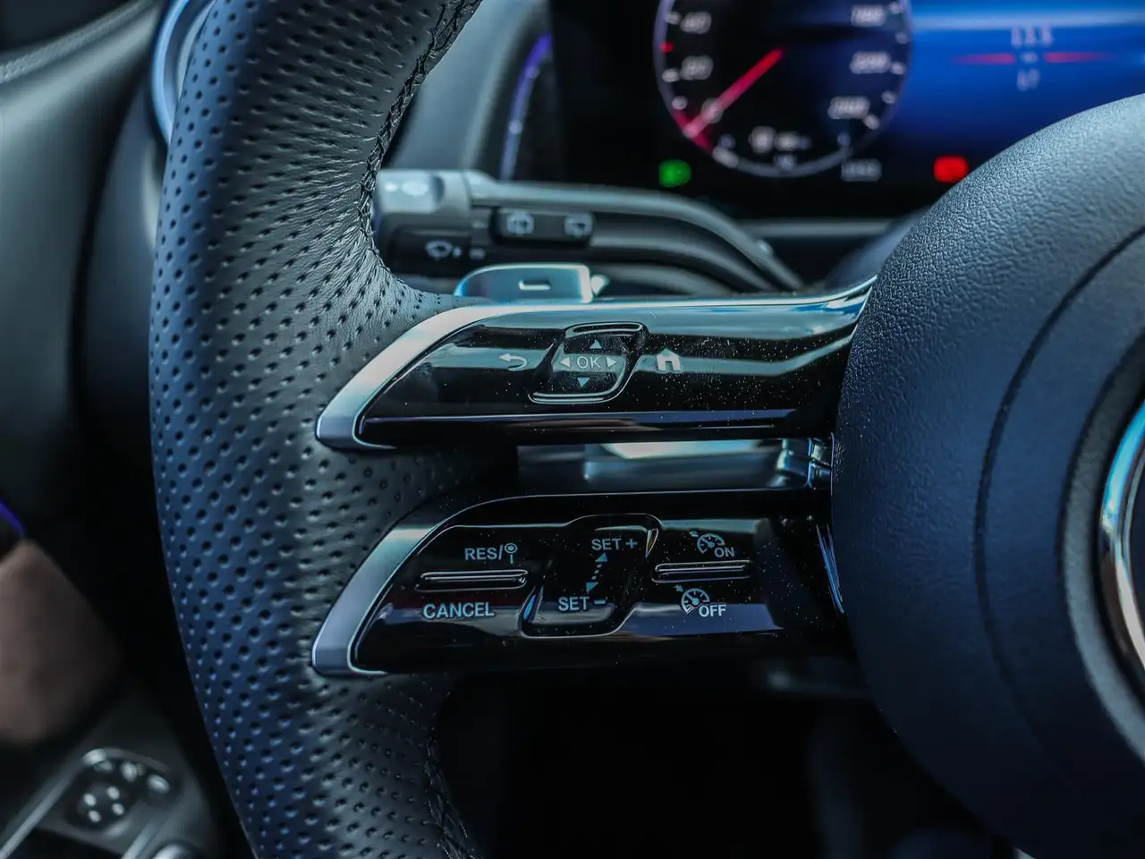 Mercedes-Benz GLB снимка Mercedes-Benz GLB
