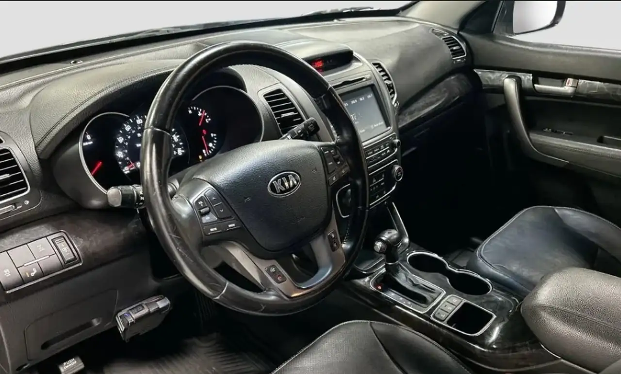 Kia Sorento снимка Kia Sorento