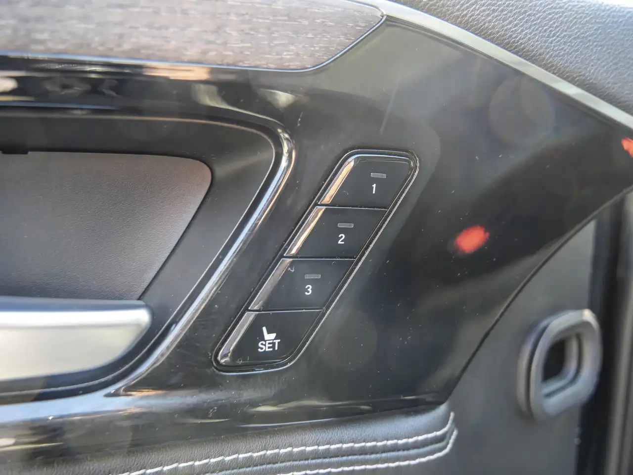 Acura MDX снимка Acura MDX