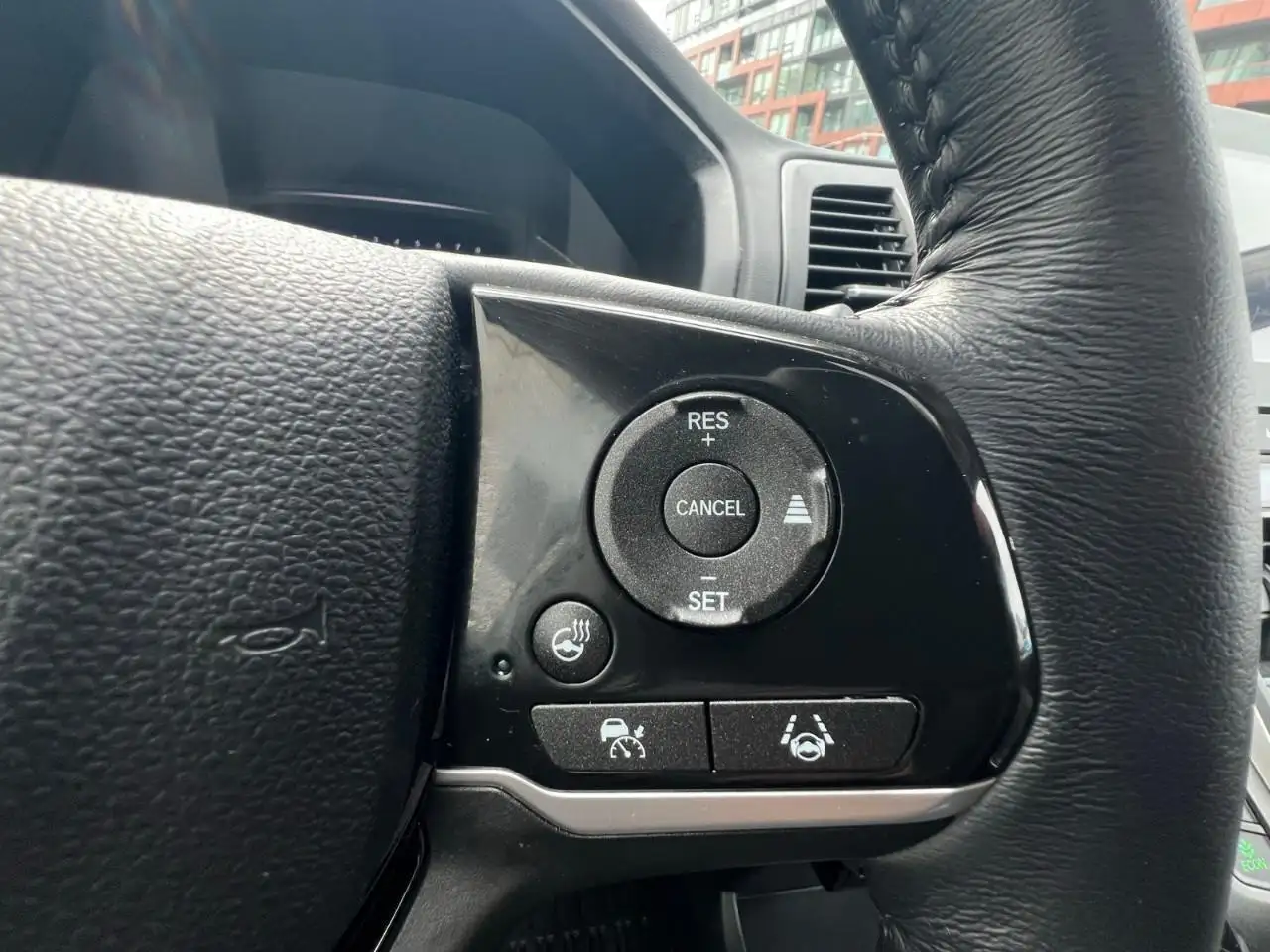 Honda Odyssey снимка Honda Odyssey