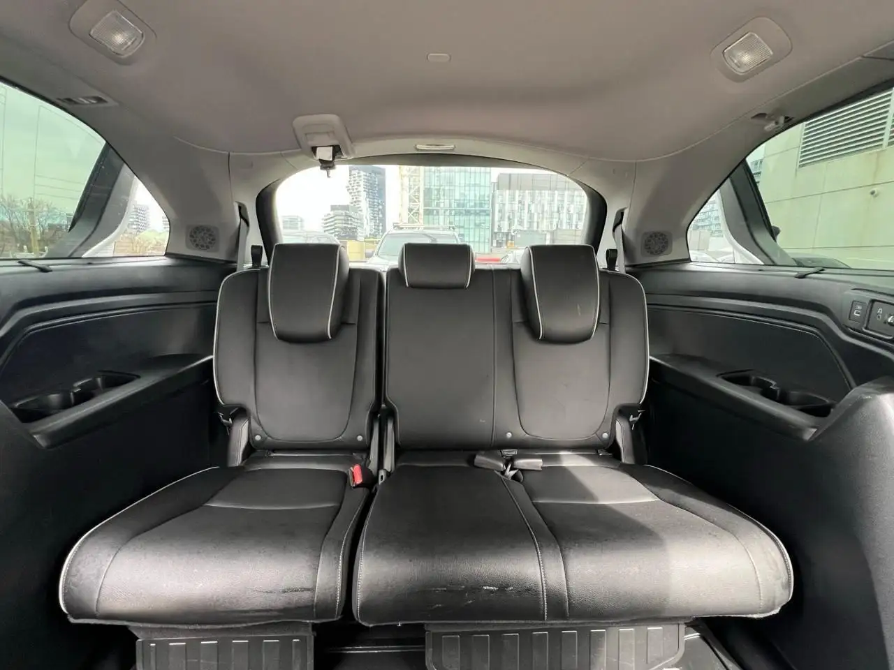 Honda Odyssey снимка Honda Odyssey