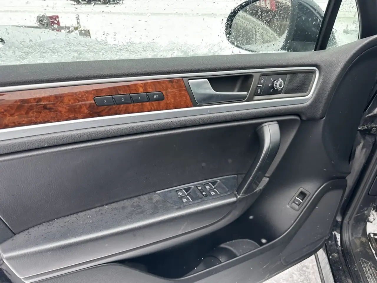 Volkswagen Touareg снимка Volkswagen Touareg