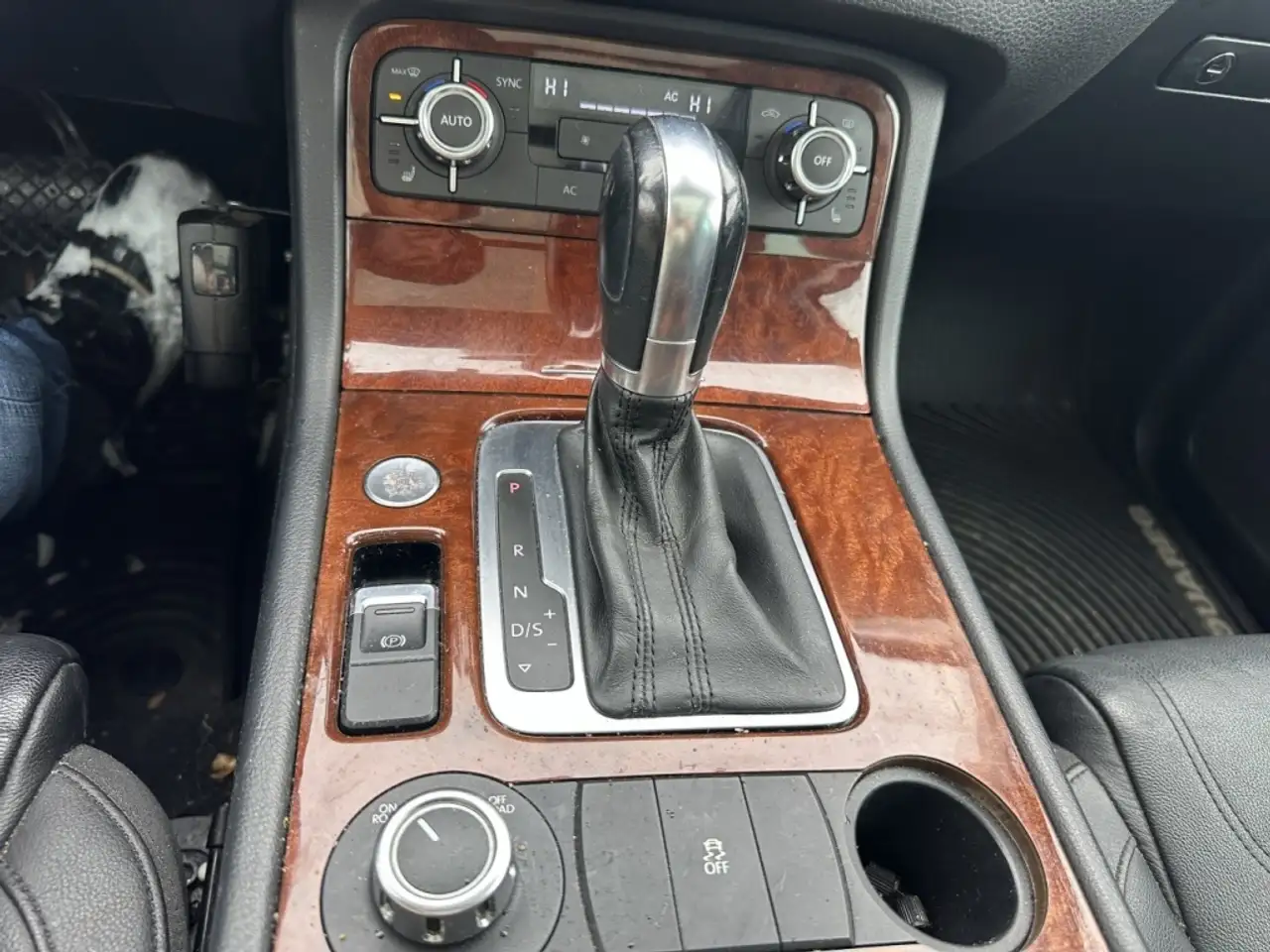 Volkswagen Touareg снимка Volkswagen Touareg