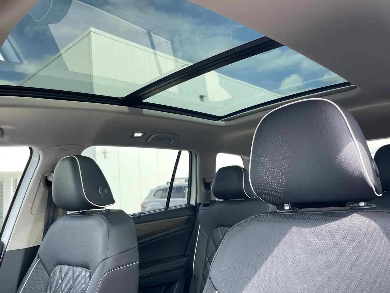 Volkswagen Atlas снимка Volkswagen Atlas