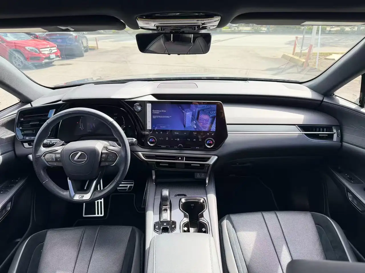 Lexus RX 500h снимка Lexus RX 500h
