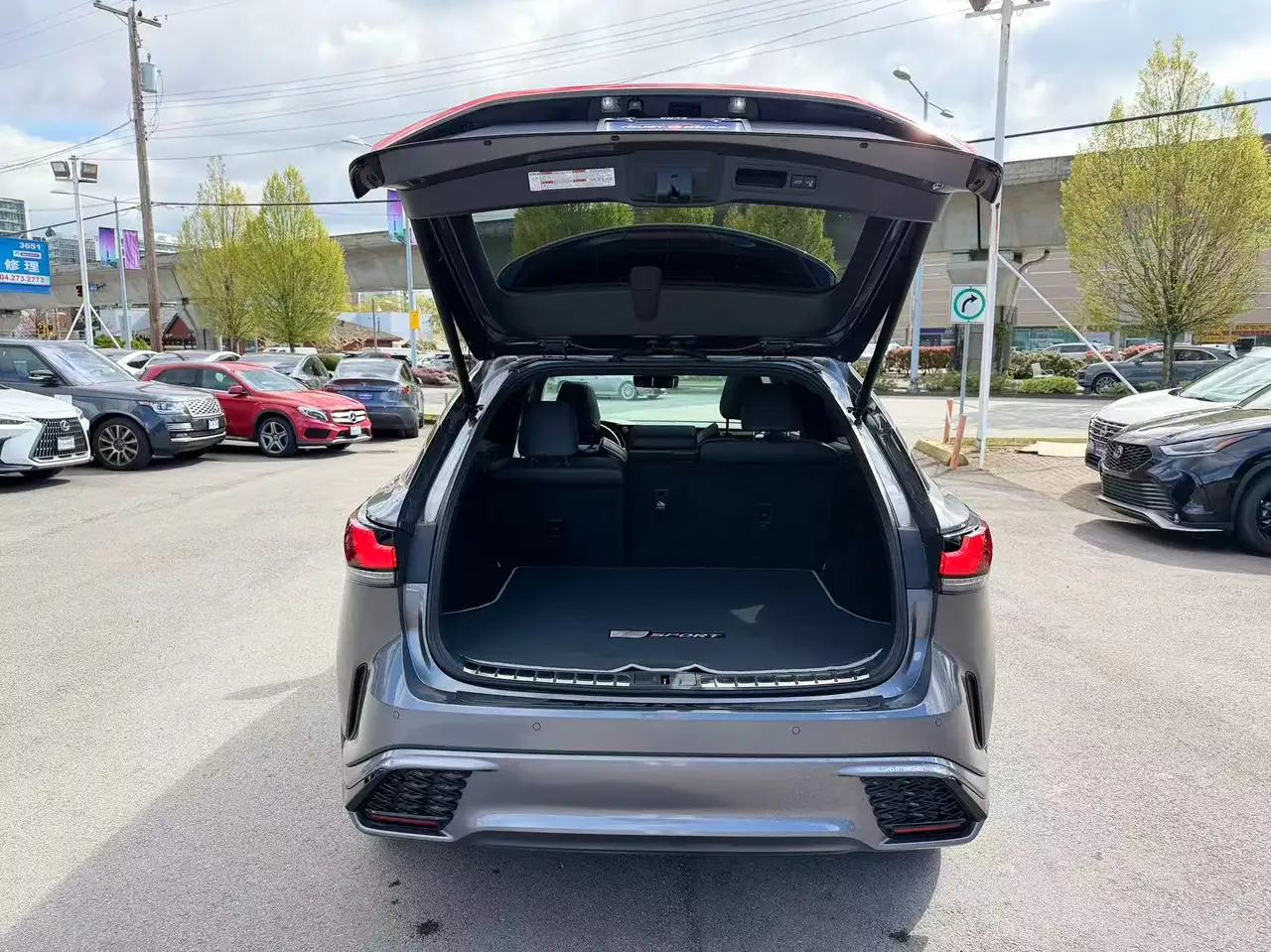 Lexus RX 500h снимка Lexus RX 500h