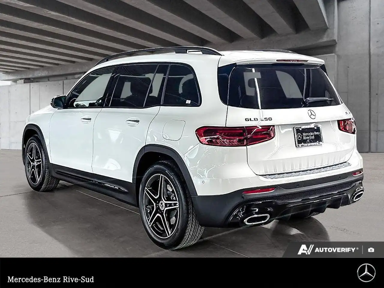 Mercedes-Benz GLB снимка Mercedes-Benz GLB