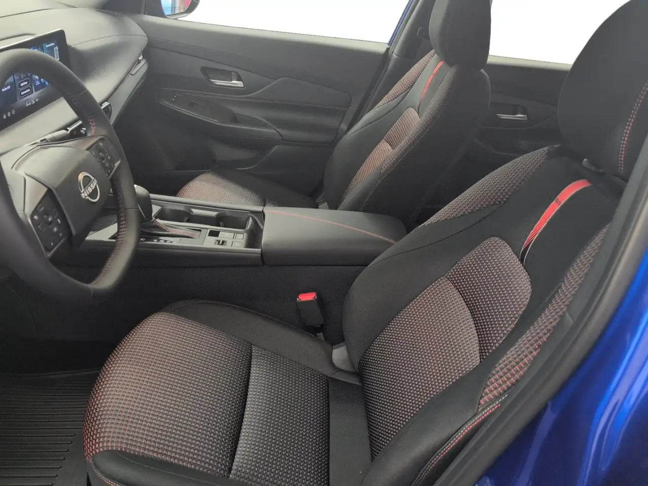 Nissan Sentra снимка Nissan Sentra