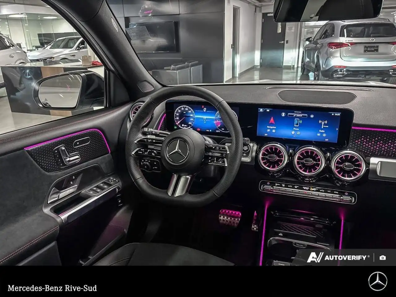 Mercedes-Benz GLB снимка Mercedes-Benz GLB