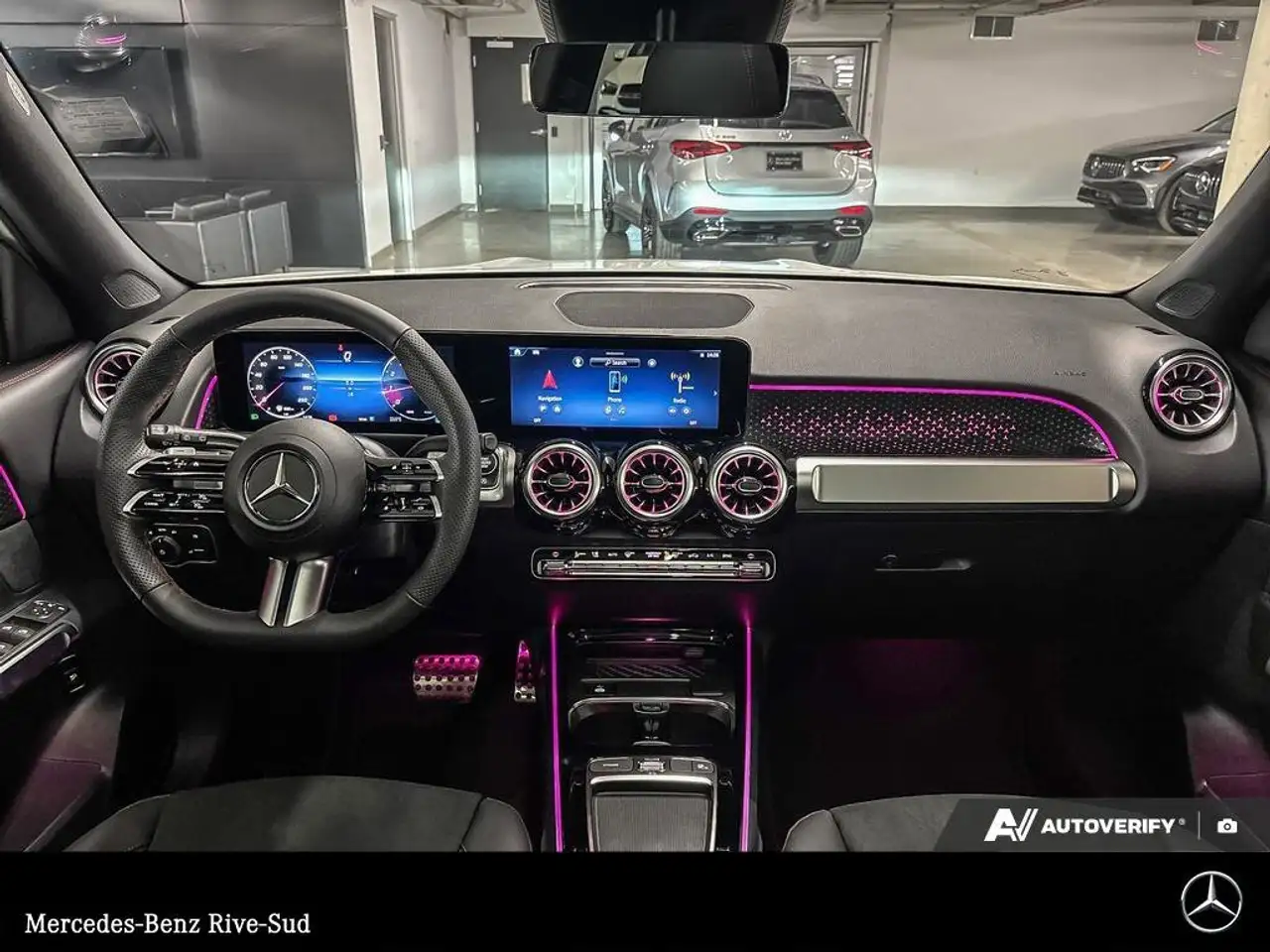 Mercedes-Benz GLB снимка Mercedes-Benz GLB