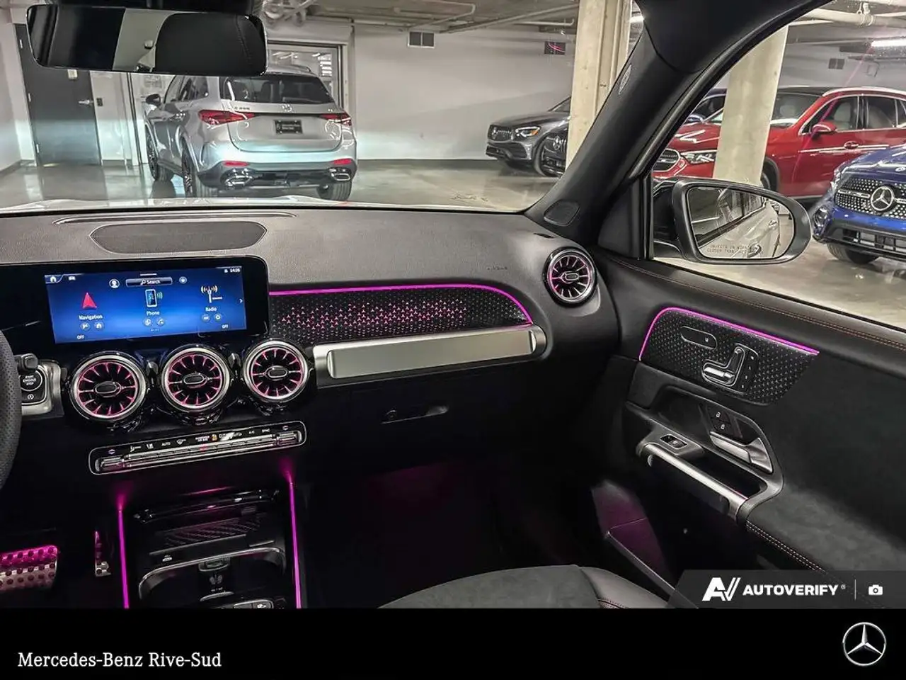 Mercedes-Benz GLB снимка Mercedes-Benz GLB