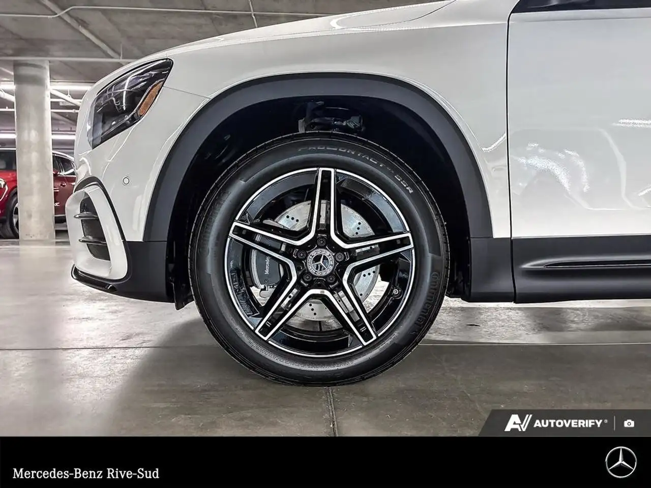 Mercedes-Benz GLB снимка Mercedes-Benz GLB
