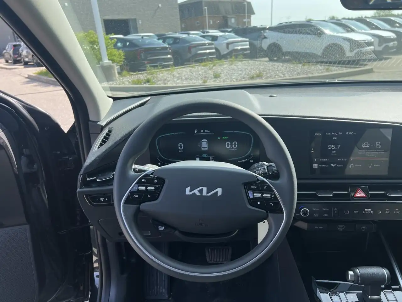 Kia Niro снимка Kia Niro