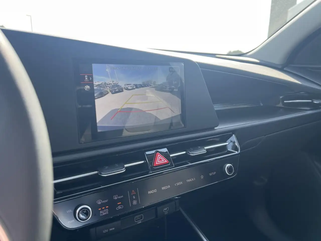 Kia Niro снимка Kia Niro