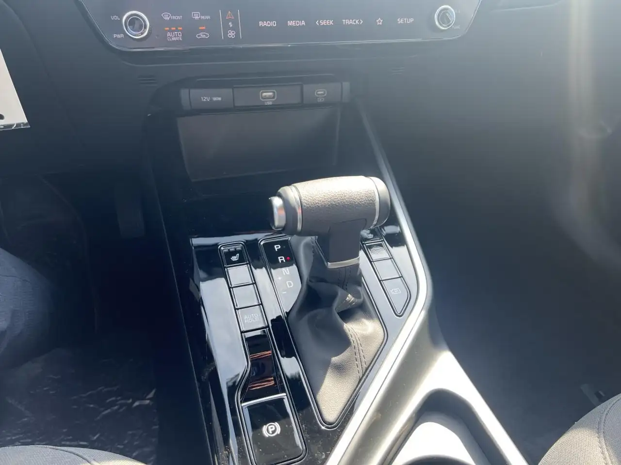 Kia Niro снимка Kia Niro