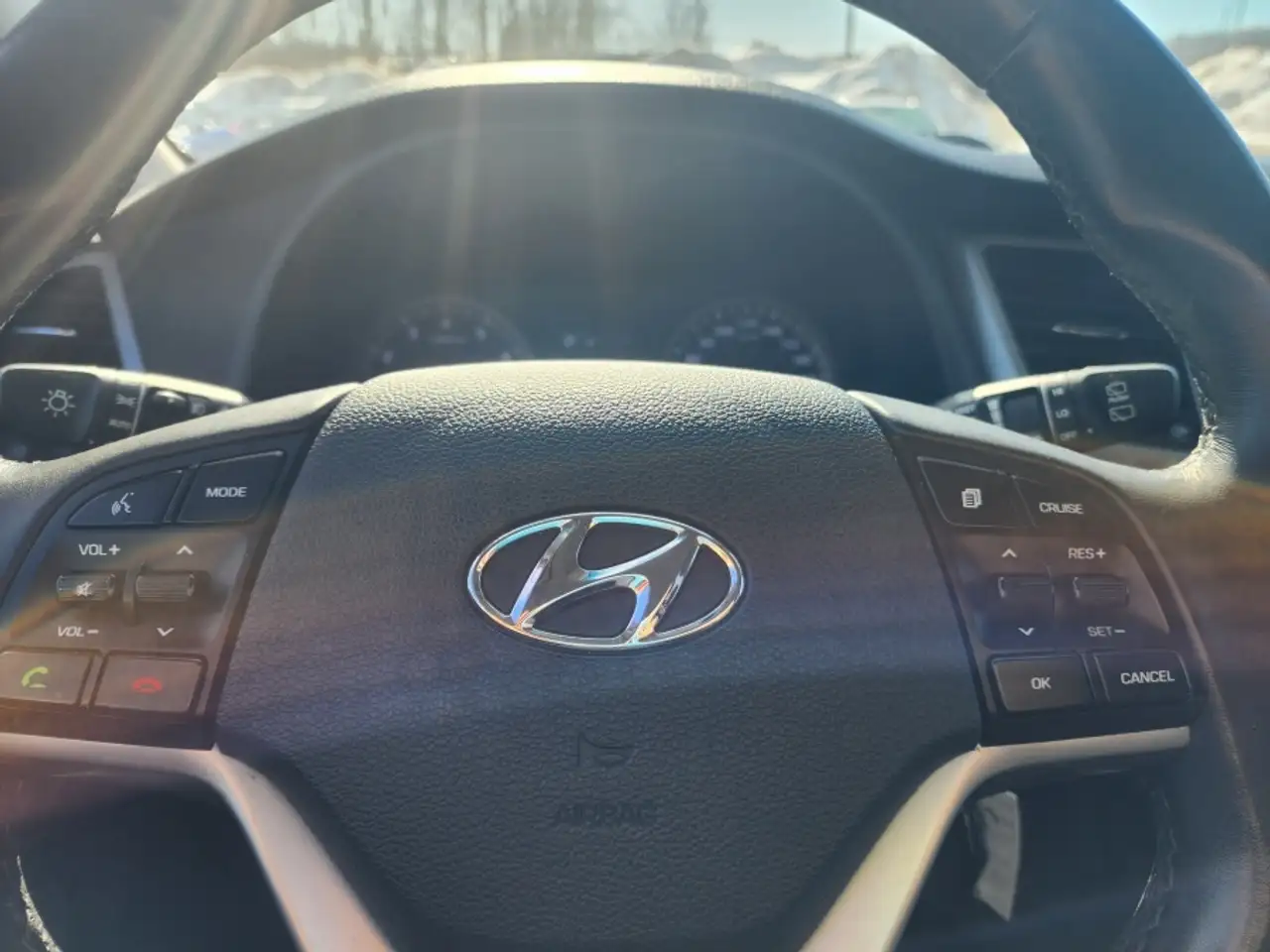 Hyundai TUCSON снимка Hyundai TUCSON