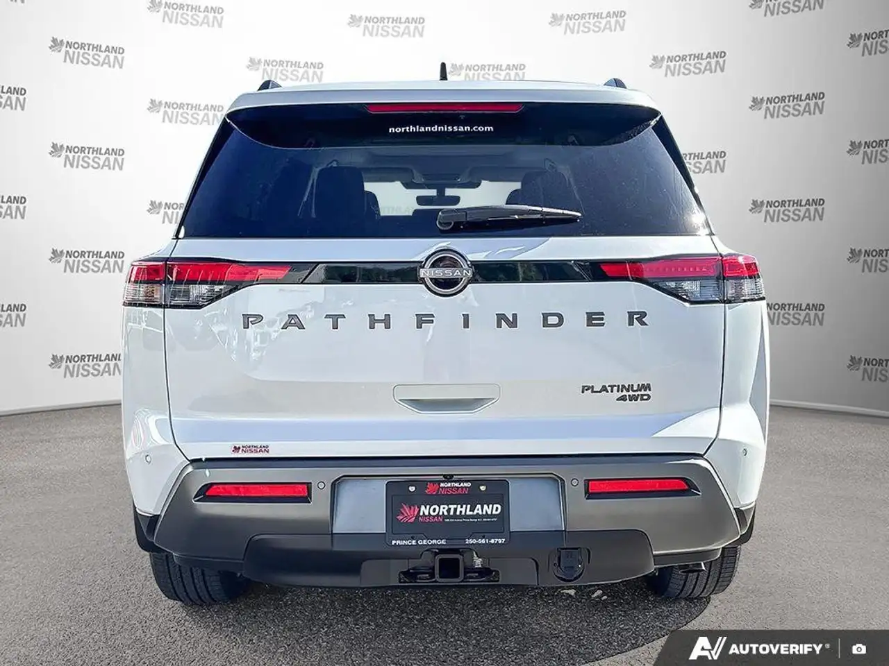 Nissan Pathfinder photo Nissan Pathfinder