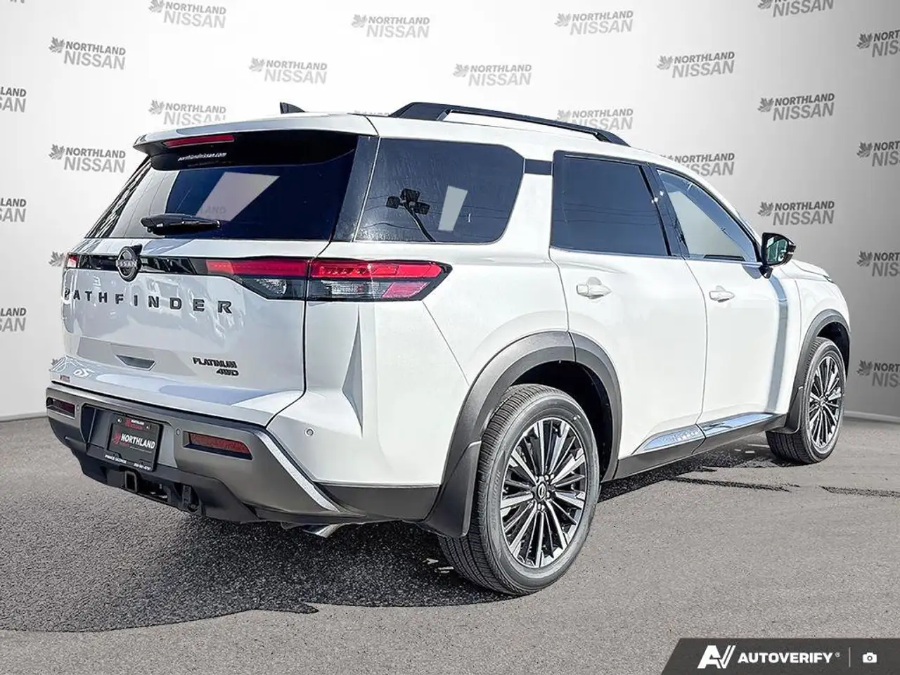 Nissan Pathfinder photo Nissan Pathfinder