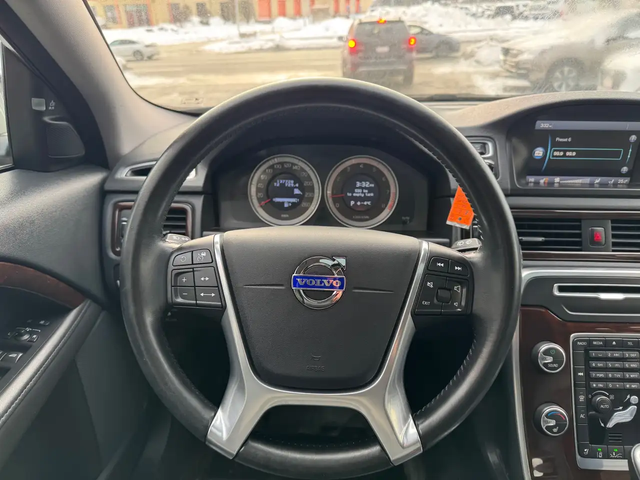 Volvo XC70 снимка Volvo XC70